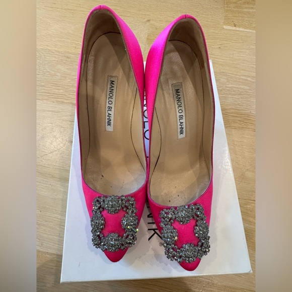 Manolo Blahnik Hangisi Silk Pumps size 36 - Picture 16 of 16